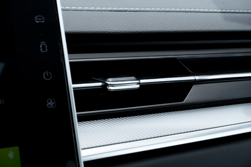 JAC ELITE INTERIOR 8